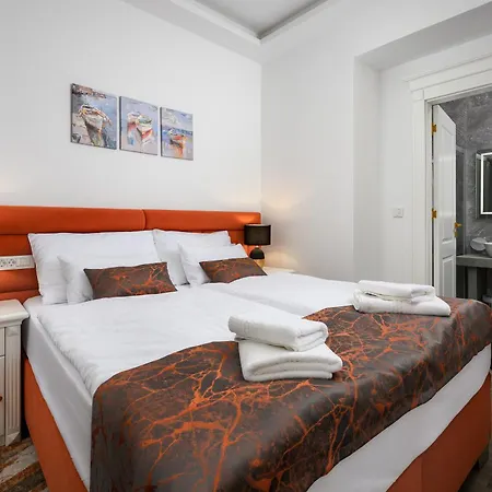 Boutique Golden Key - - 4*