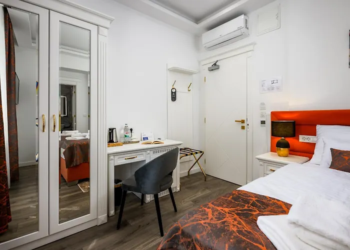 Boutique Golden Key - - Hotel 4*