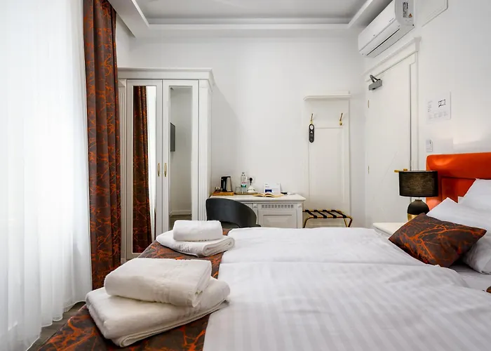 Boutique Golden Key - - 4*